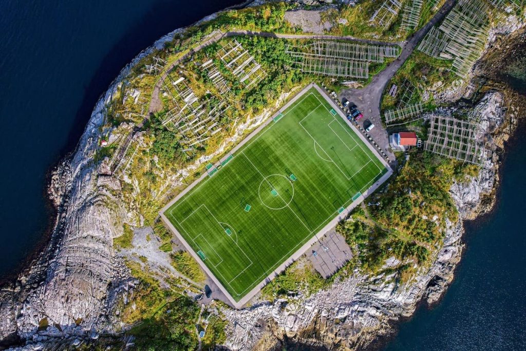 Henningsvær Fussballplatz