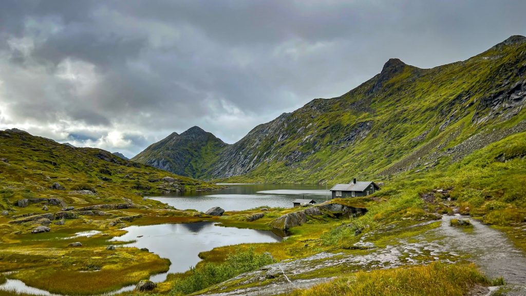 Wanderung zur DNT Hütte Nøkksetra